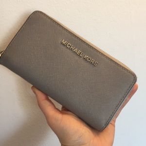 Michael Kors wallet wristlet